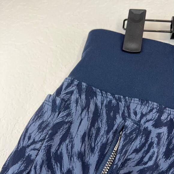 Athleta Ripstop High Rise Printed Trekkie North Shorts Size 8 Abrasion Resistant - Picture 7 of 11